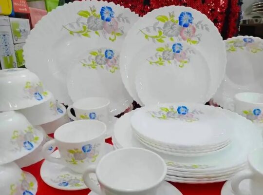 52 pcs dinner set nasir opal glass and crockeries